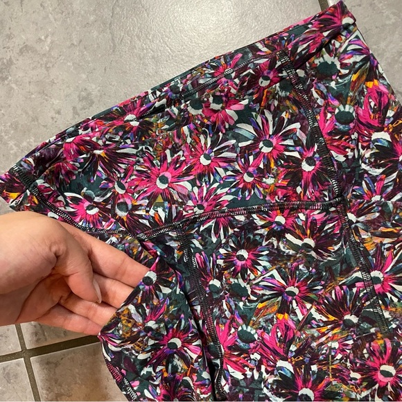 Lululemon Swift Speed High-Rise Crop Leggings in Floral Electric Multi | Sz 4 - Picture 5 of 13